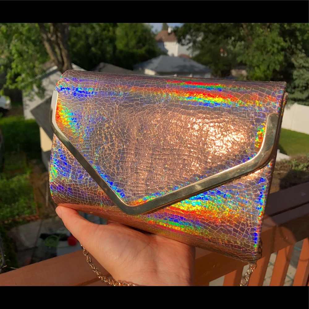 Holographic purse